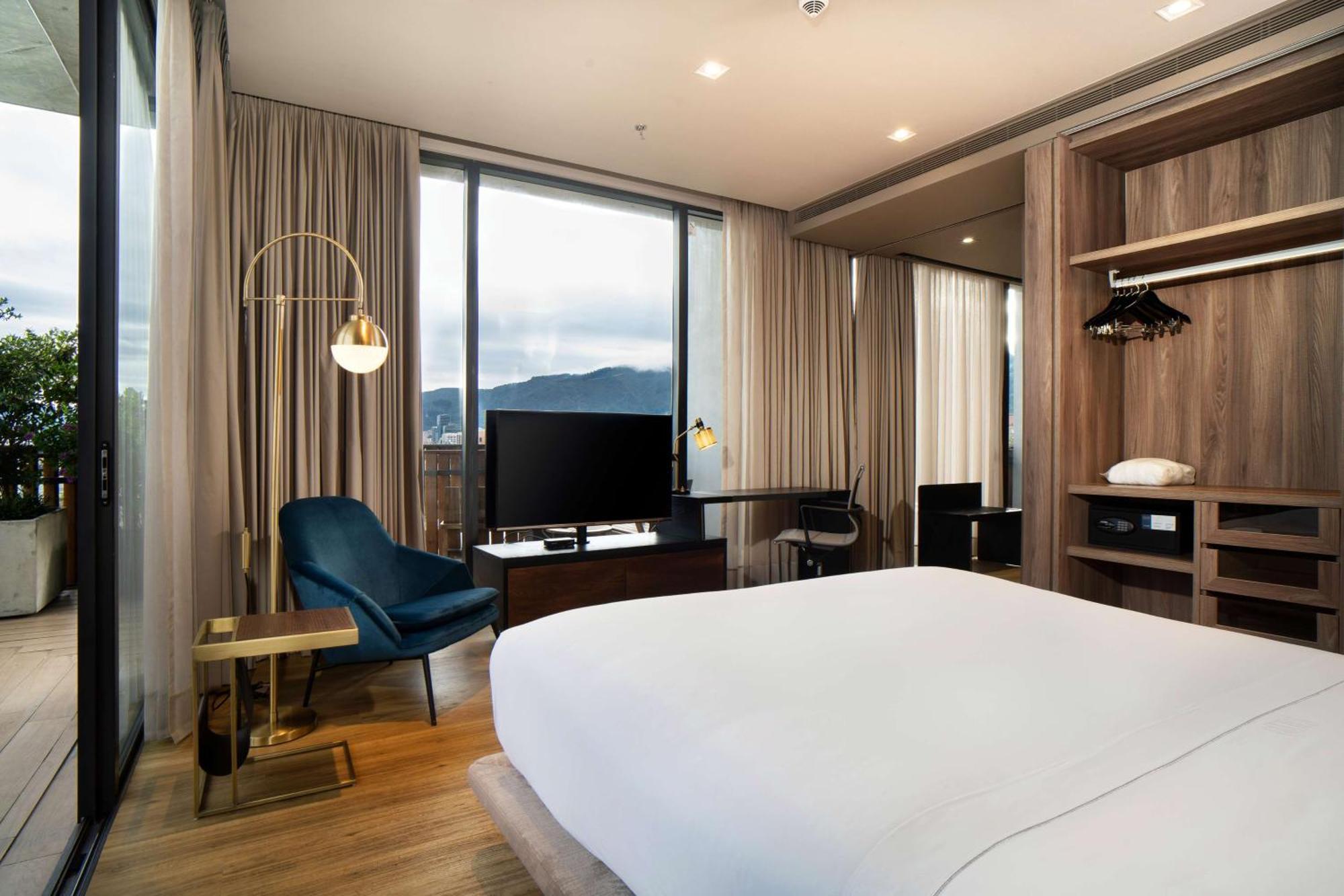 Aparthotel Salvio Parque 93 Bogota, Curio Collection By Hilton Bogotá
